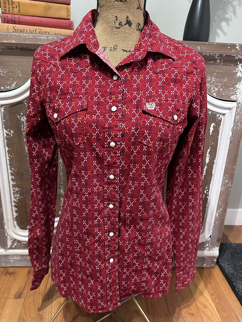 Ladies Medium Red Cinch Western Shirt